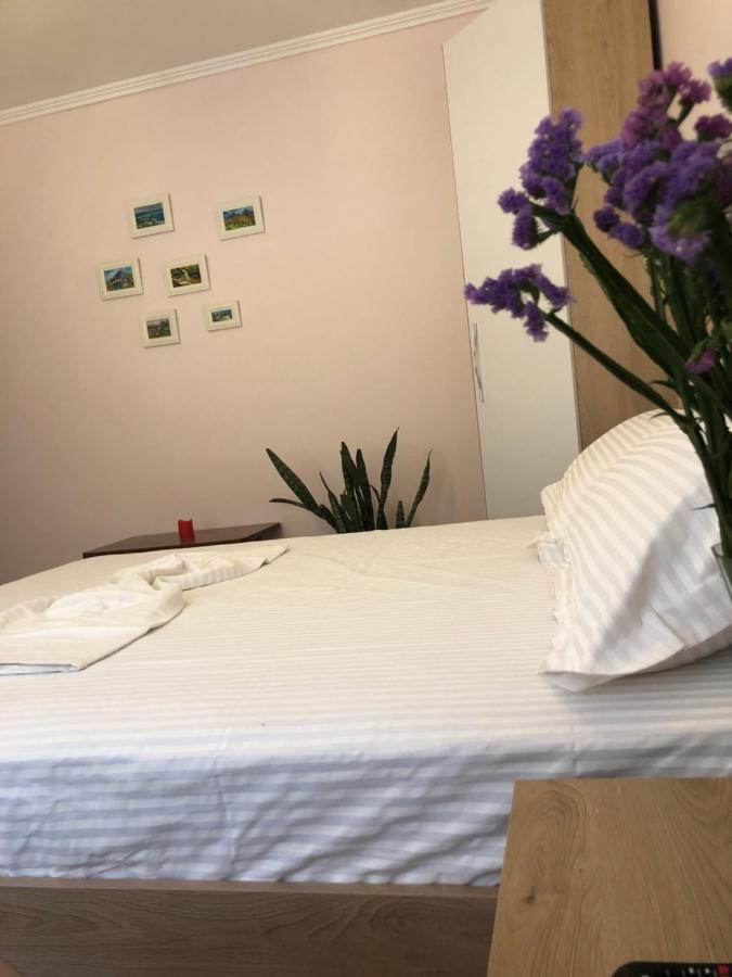 Itan'S Apartment-Lovely Guest Apartment In Center Tirana Esterno foto